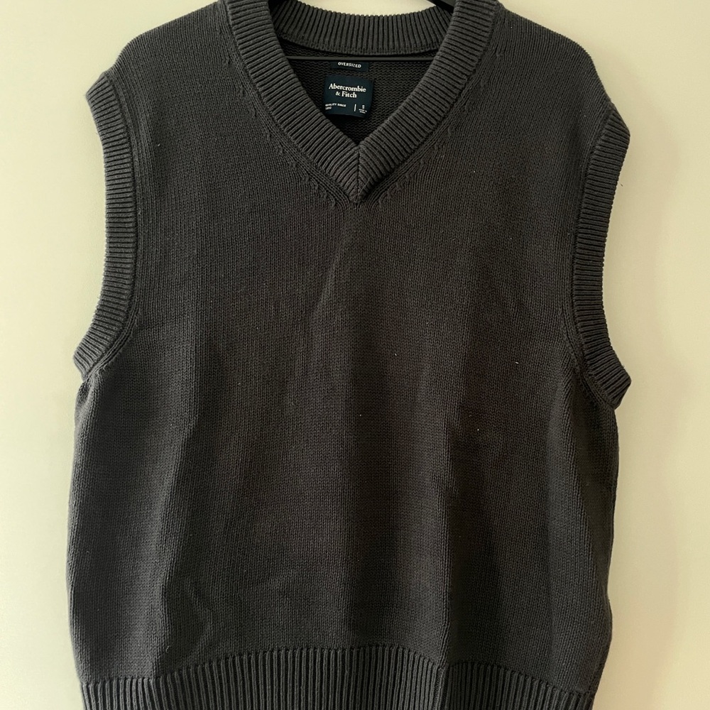 OVERSIZED Abercrombie and Fitch Sweater Vest